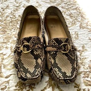 ANNE KLEIN, SIZE 10 , SNAKE LEATHER